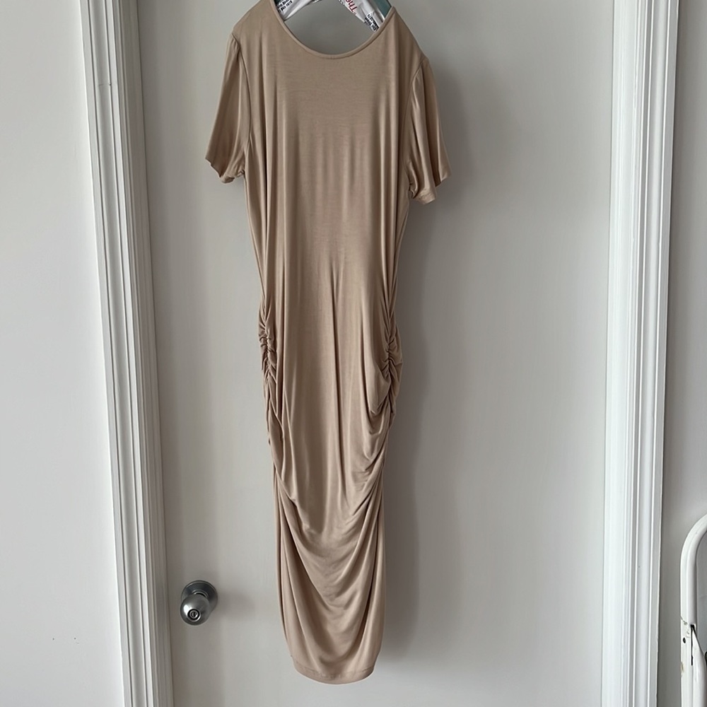BNWT Venus Midi Dress Sz XS Thick Material Conceals Cellulite!!